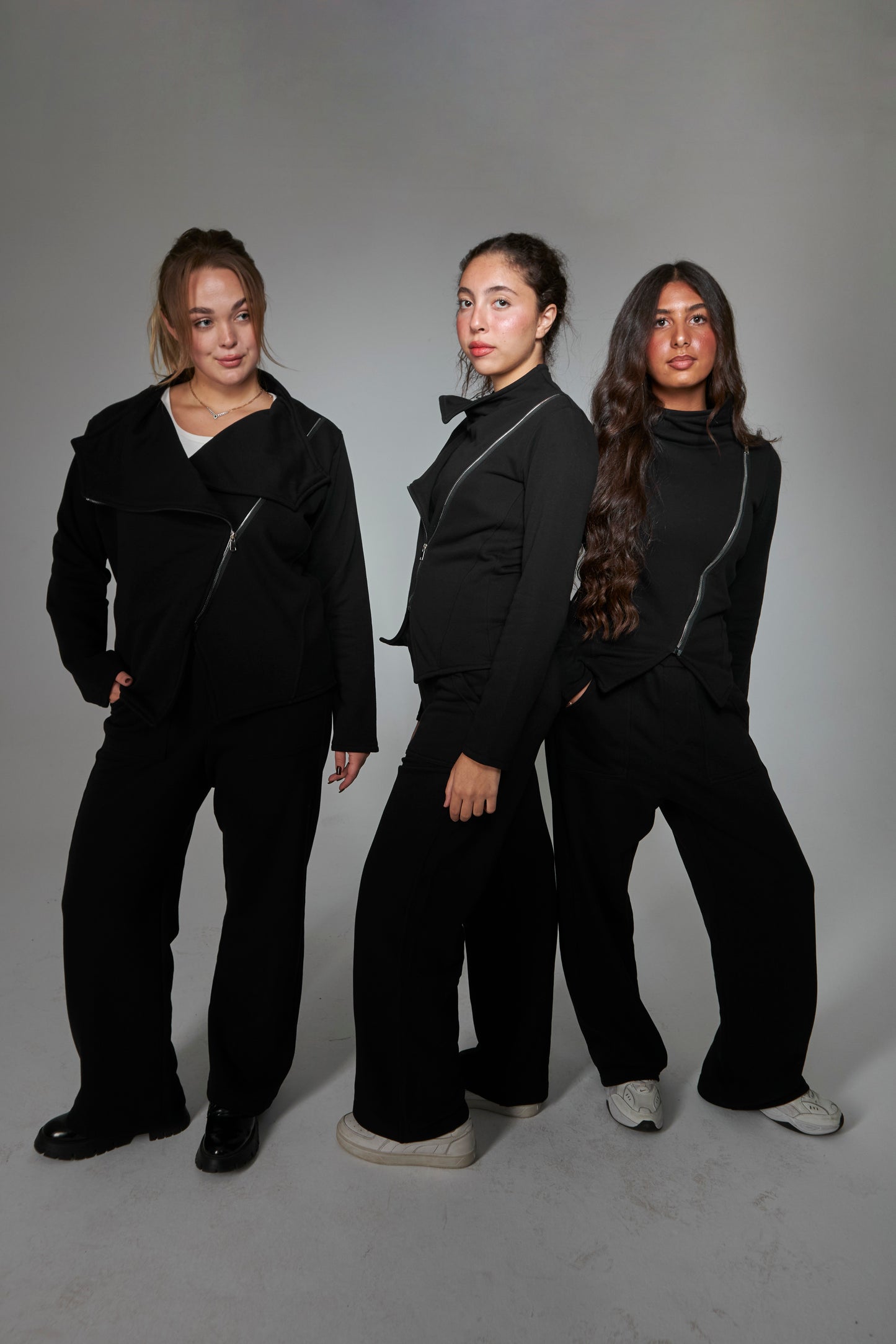 Relaxed-Fit Wide Jogger